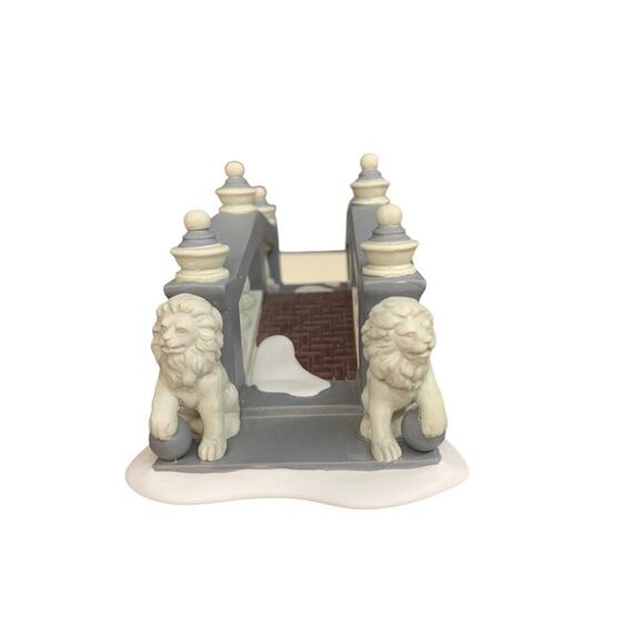 Department 56 Heritage Village Collection "Lionhead Bridge" #5864-5 - Picture 1 of 7